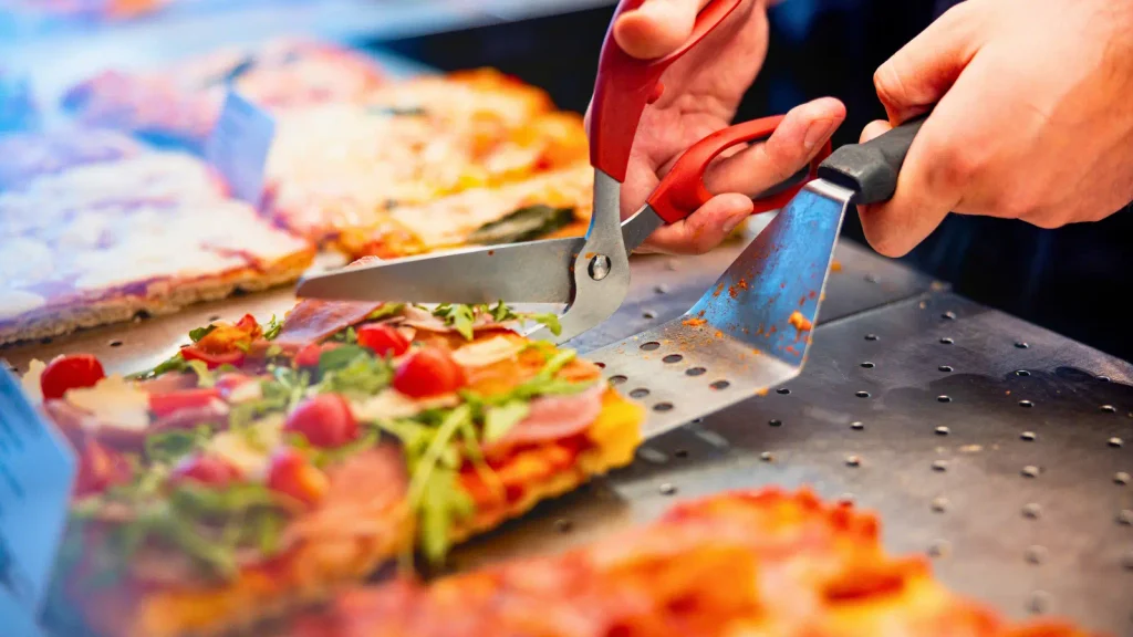 Co zjeść w Rzymie pizza al taglio