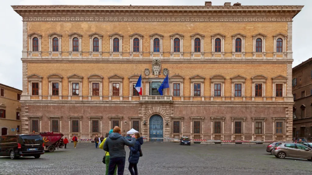 Piazza Campo de’ Fiori
